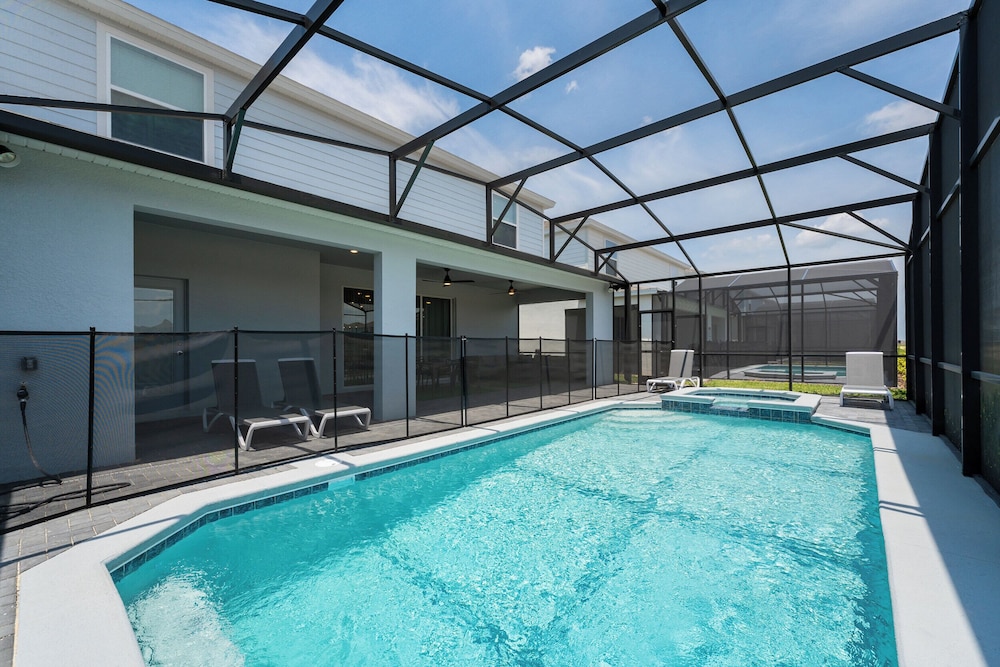 New Jungle Adventure 9BR Villa by Disney