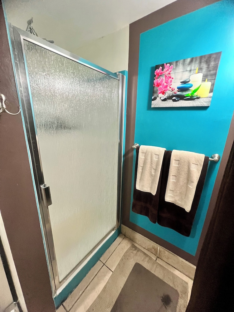 OASIS ROOM RENTAL