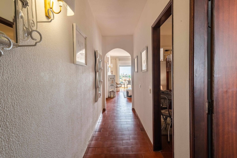 Sea View Central Town 2 Bedroom Apartment