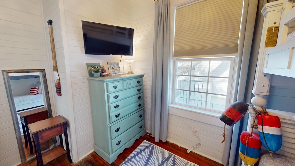 16 6th Avenue by Tybee Vacation Rentals