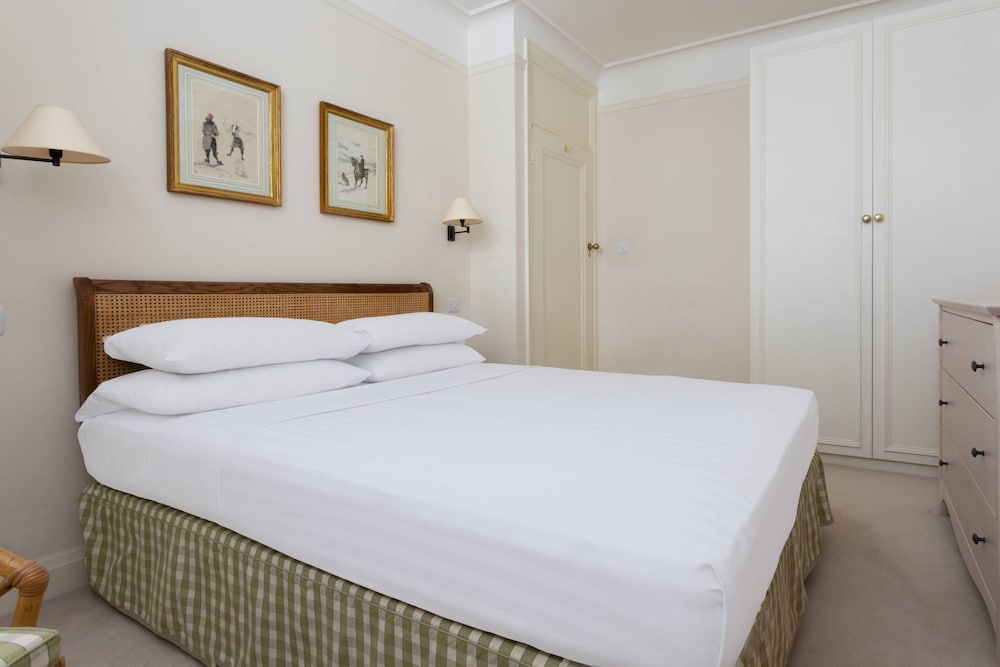 Drayton Gardens VI by Onefinestay