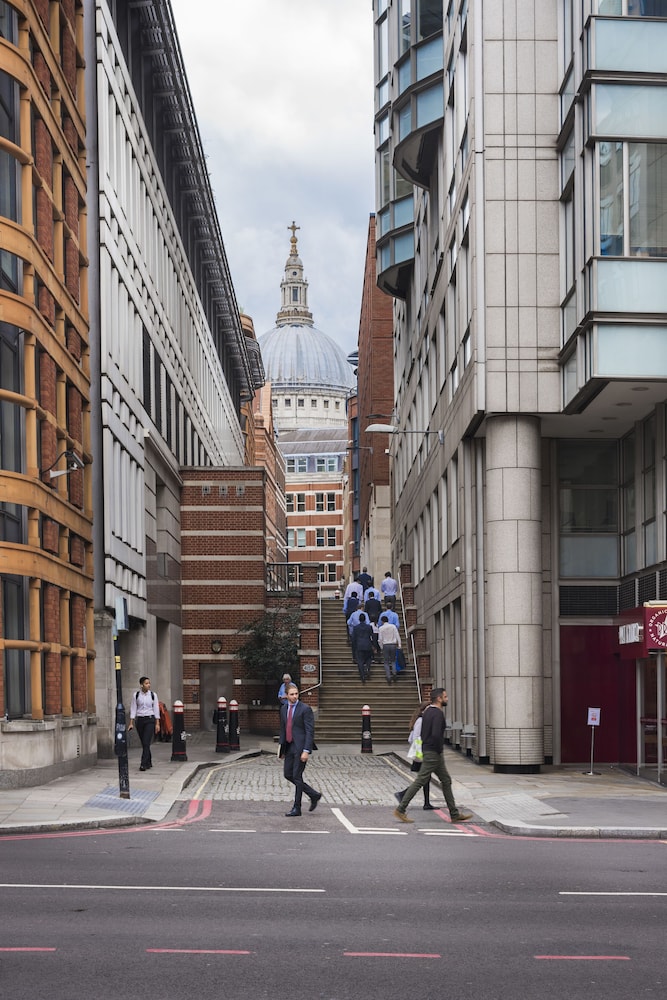 St Paul's by Excel Apartments