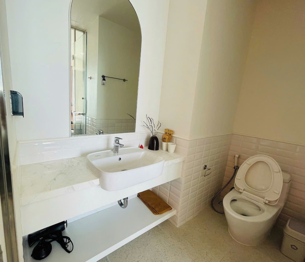 SenSea Hillside APT - Sunset Town PQ