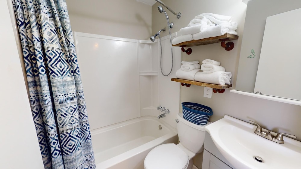 Bulldawg Beach Bunker Tybee Vacation Rentals