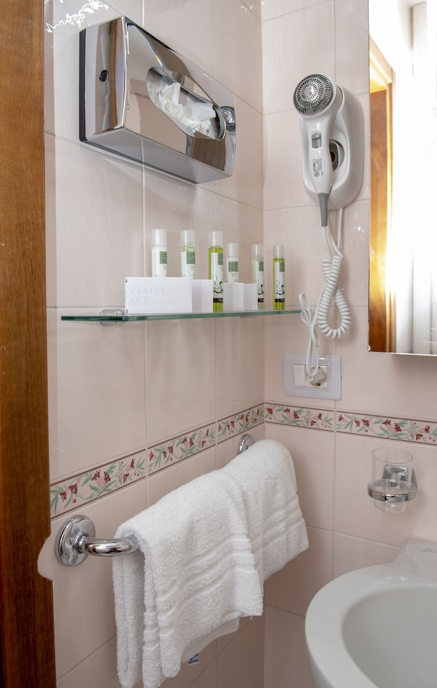 Suites Marilia Apartments