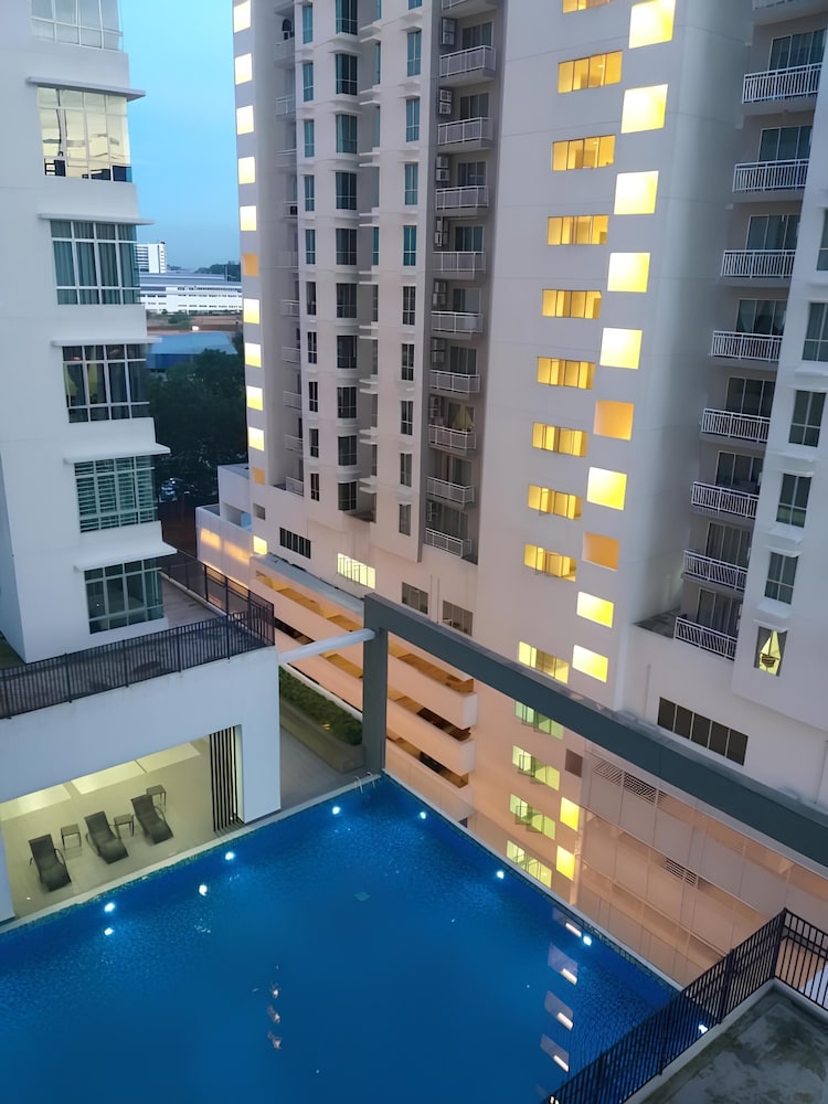 Aliff Avenue 1103 By Natol