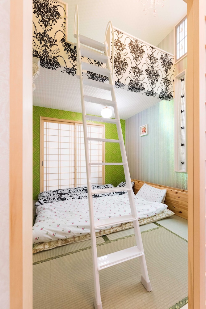 Papillon Paradis Nishi-Shinjuku