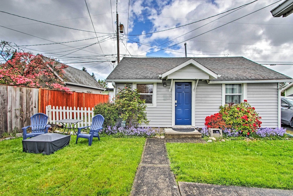 Seattle Vacations - Lovely Tacoma Cottage w/ Fire Pit, Near Dtwn! - Property Image 1