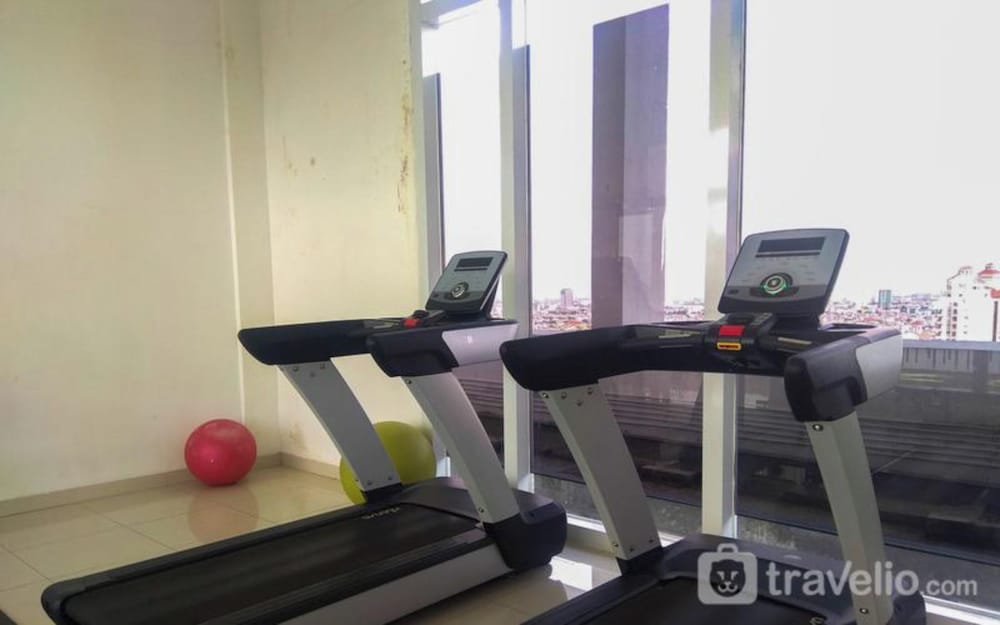 Wonderful And Homey 2Br Apartment At Springhill Terrace Residence