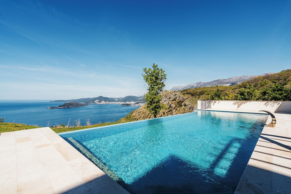 Monte Living by In Property photo 2