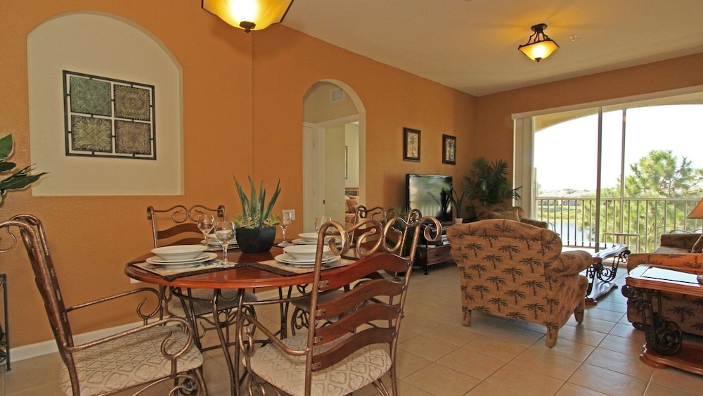 Windsor Hills Resort 3 Bedroom 3rd Floor Condo with Lake View 3 Condo