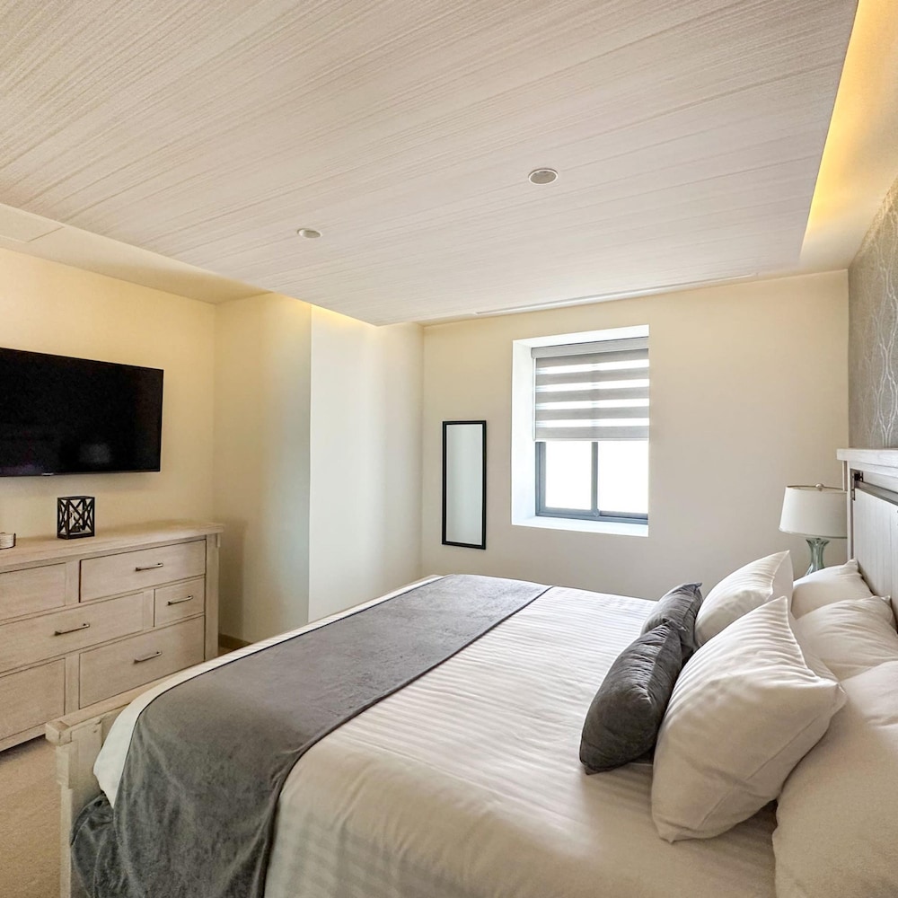 Brand New 6 Bedroom Penthouse
