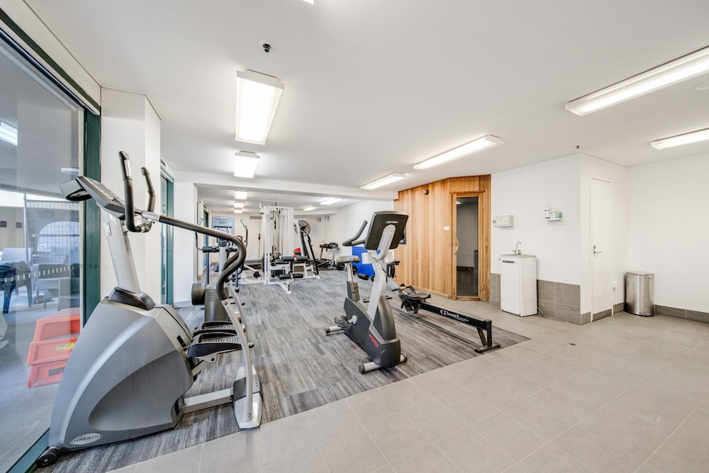Central 2-bed Apartment With Pool, Gym and Spa