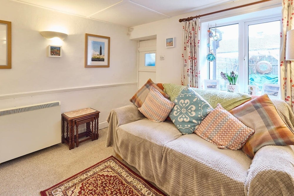 Host Stay Claire s Cottage