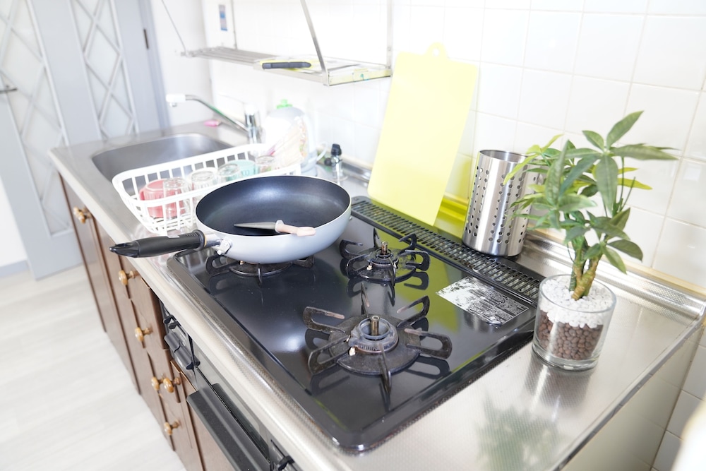 Metro Daikoku Apartment