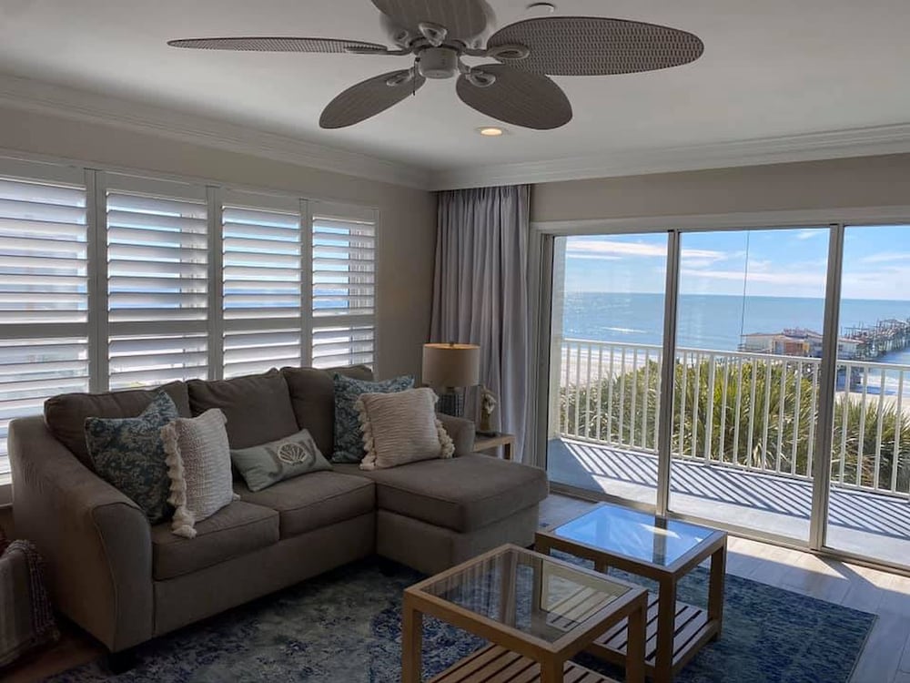 Sea Oats Beach Resort by Liberte