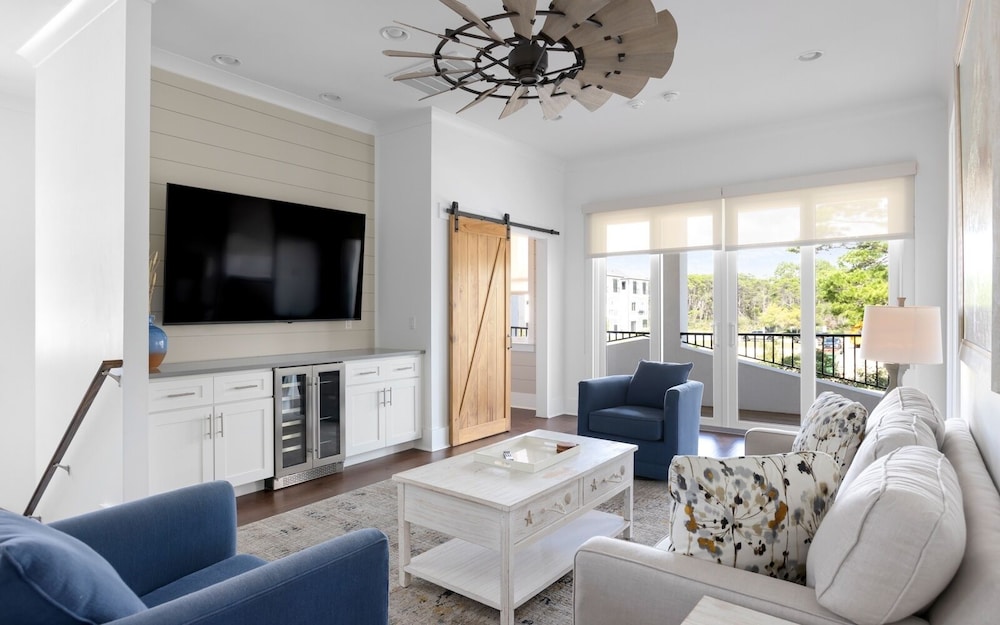 5BR Getaway w/ Private Pool, Golf Cart, 4 Bikes & 30A Convenience!