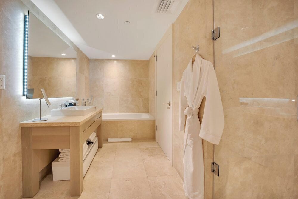 Stunning Oceanfront 1BR 1 Hotel