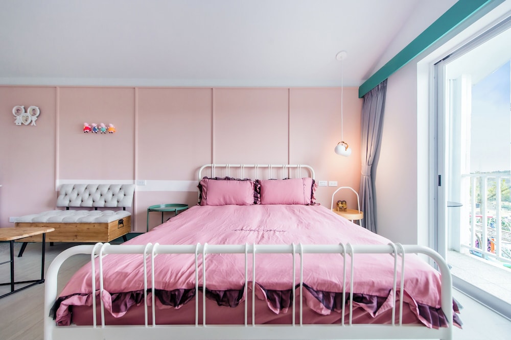 Happiness Pink B&B