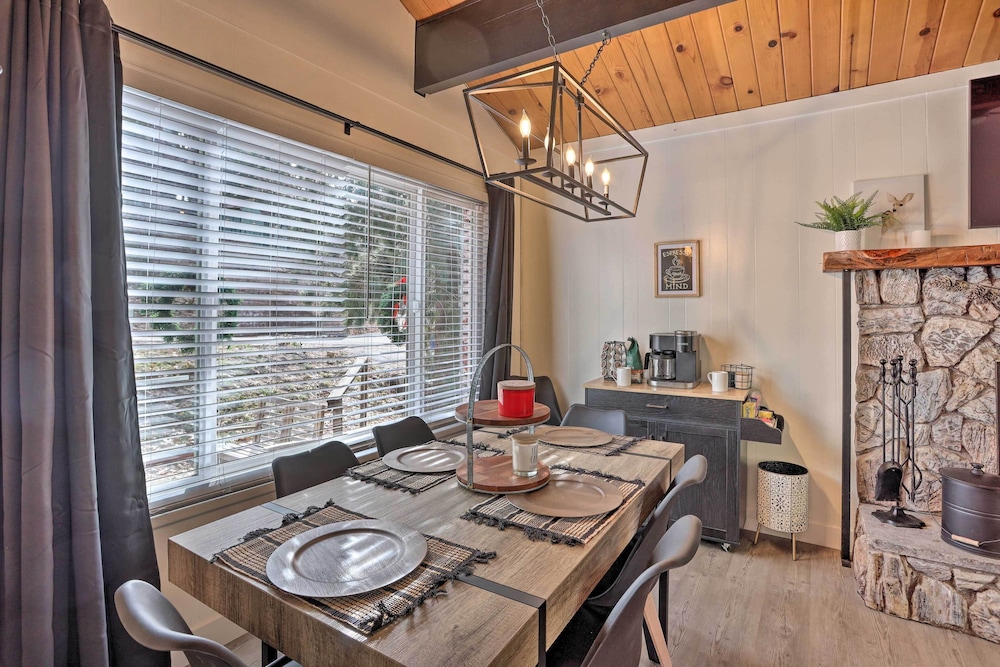 Modern Cabin w/ Game Room & Deck, Near Skiing view 5