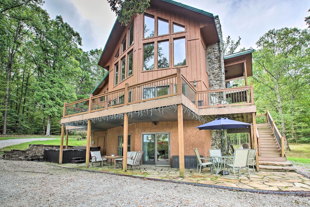 Cozy Hot Springs Apartment w/ Private Hot Tub view 4