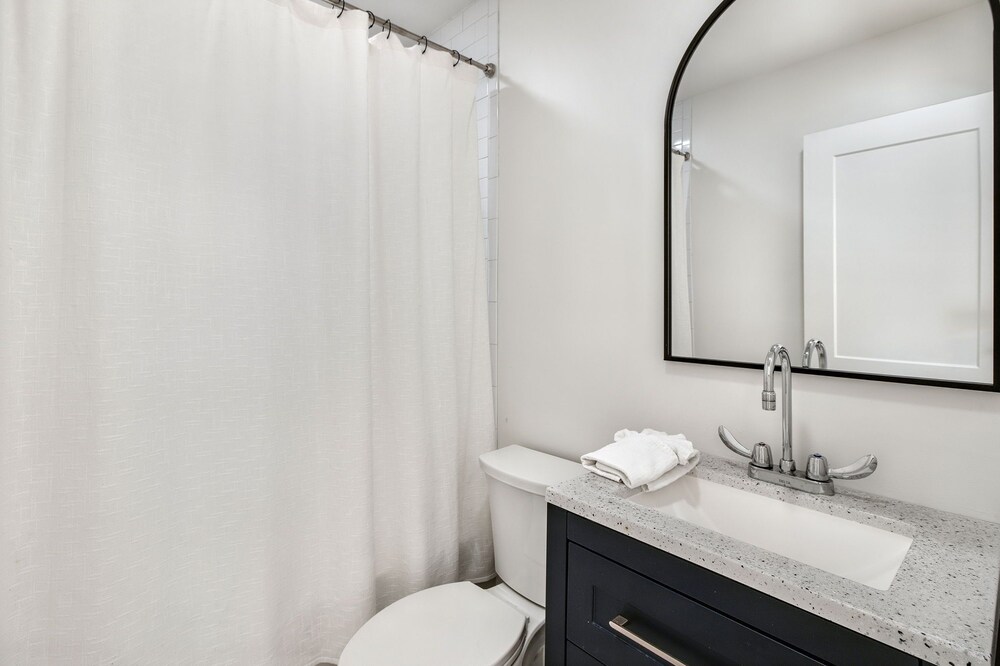 Charming 3BR Retreat in Chamblee
