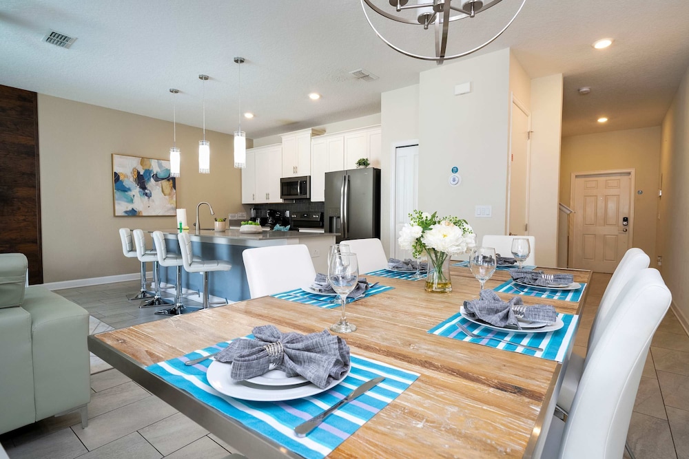 Storey Lake Home Mickey Minions Beds Sleeps 12