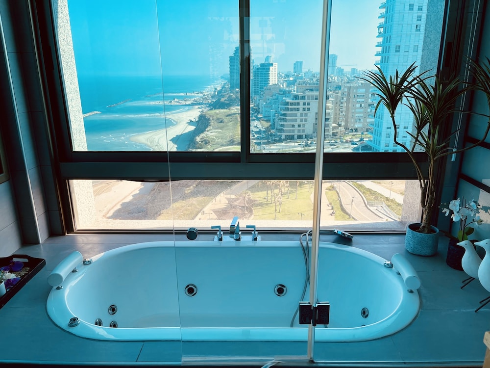 Carmel Holiday Apartments
