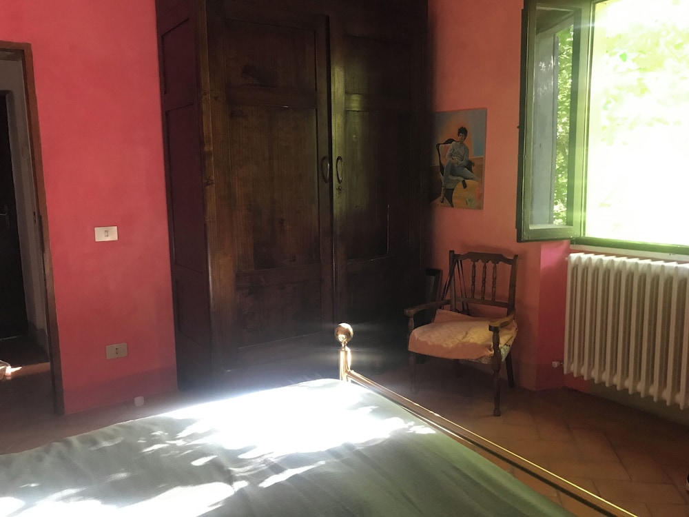 Spacious House With Private Garden in Chianti view 3
