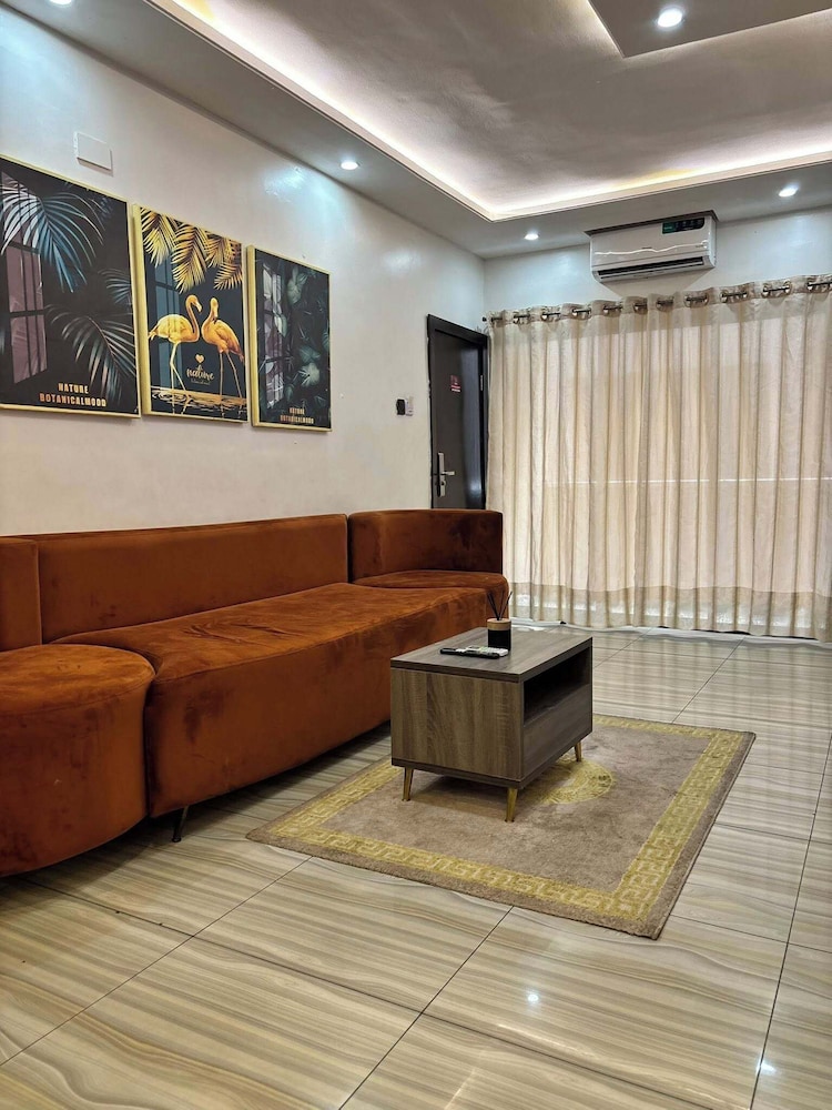 Porter Palace Apartment