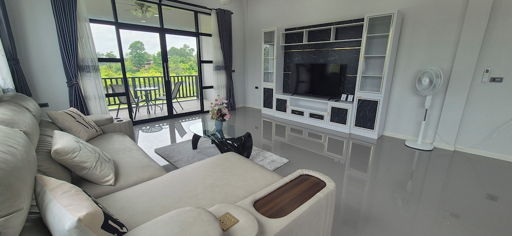 Harary Family apartments