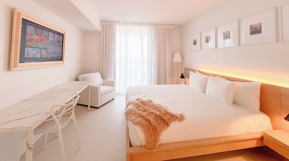 Luxury Ocean Views Apt 1208