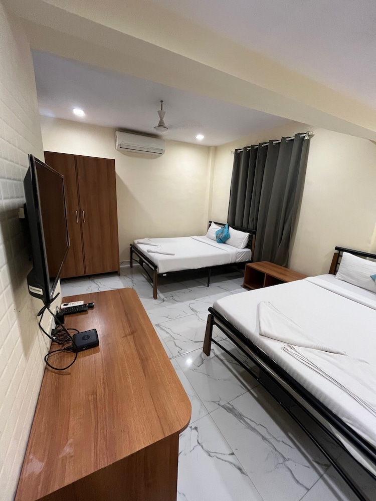 Red House Hostels