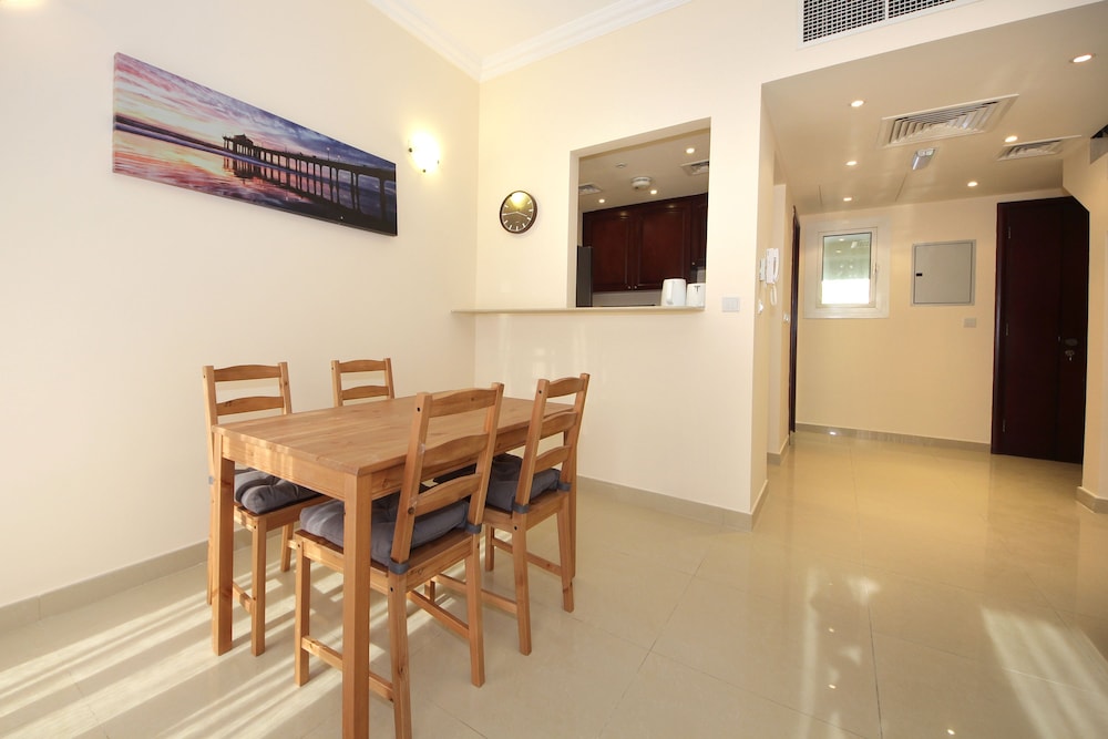 Piks Key- Al Hamra Village