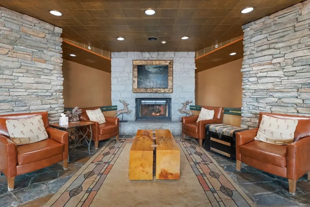 Owner-Managed Ridge Tahoe Studio