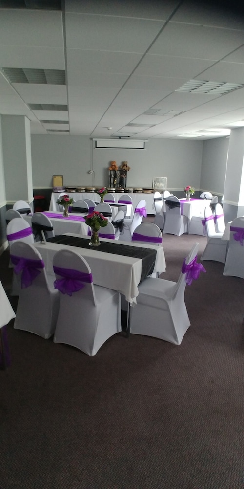 Walsall Vacations - Metro Inns Walsall - Property Image 10
