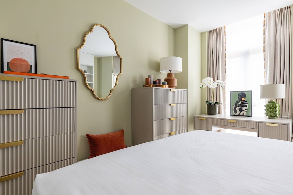 Culford Gardens III by Onefinestay
