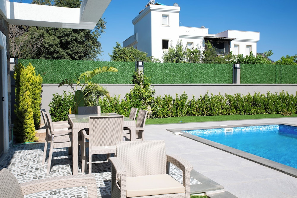 İmportantTravel BD4109 2Bedroomed Villa