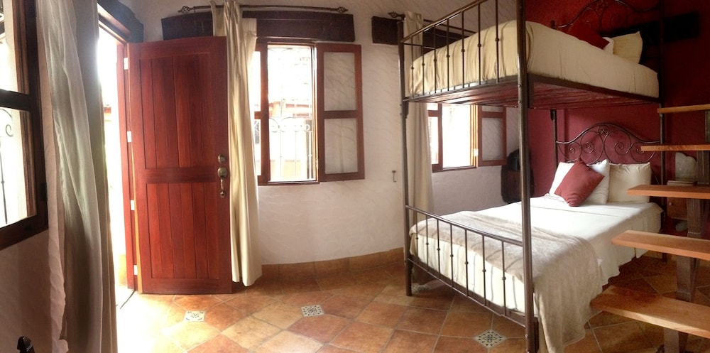 Rancho Chilamate Guest Ranch