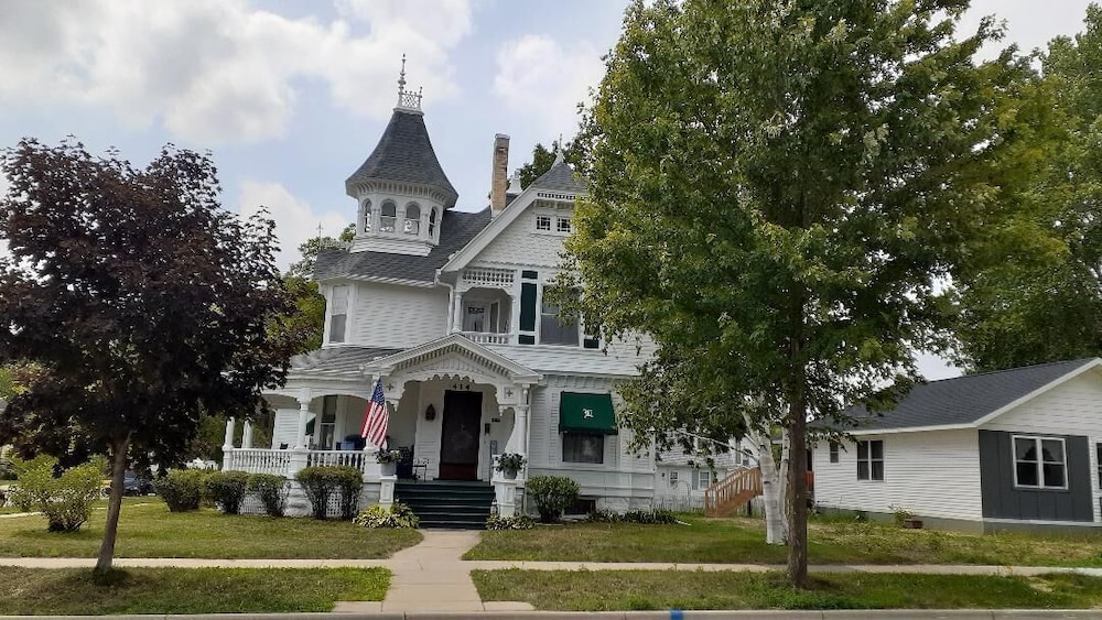 Maon House Bed and Breakfast