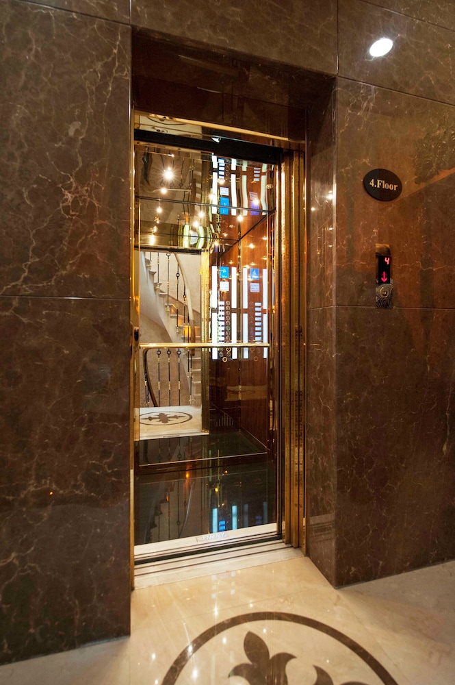 Lir Residence Suites - Image 23