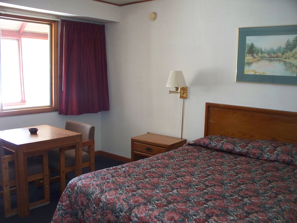 The Alpine Lodge
