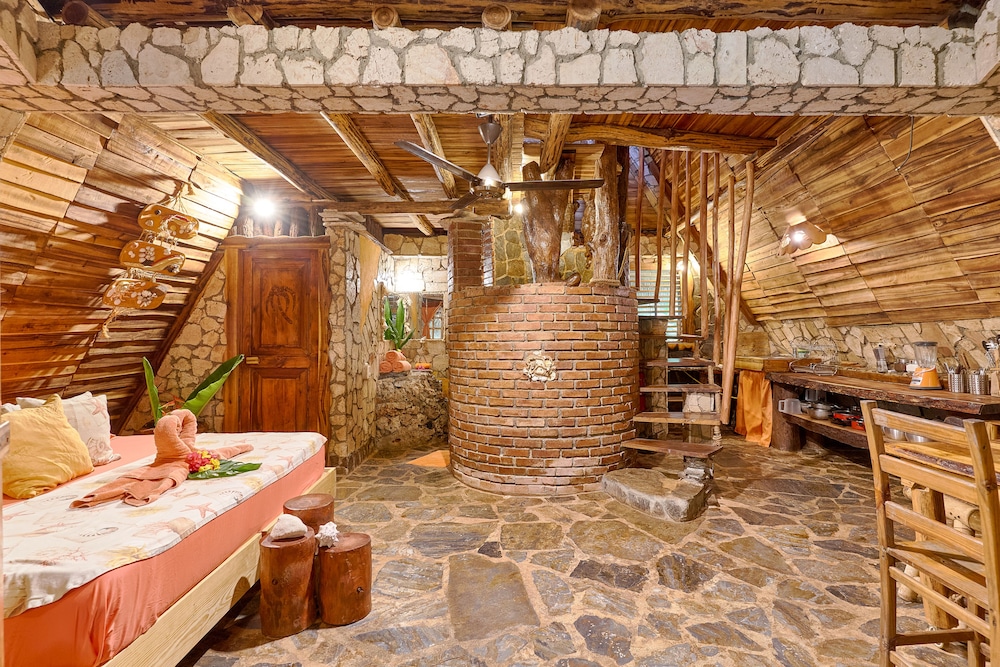 CHALET TROPICAL Hotel & Restaurant-Pizzeria