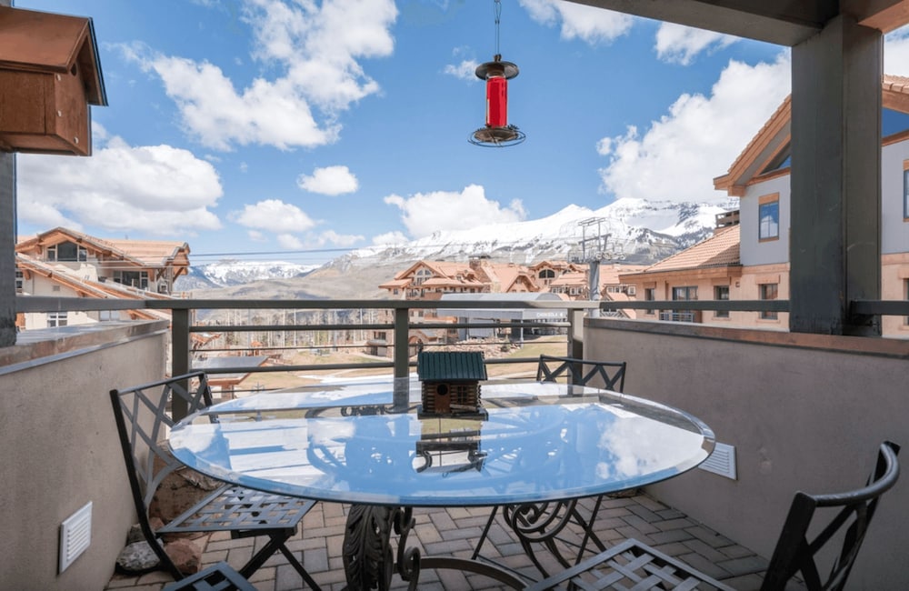 Blue Mesa Penthouse by Avantstay Buyout of 3 Units Ski-in Ski-out Condo