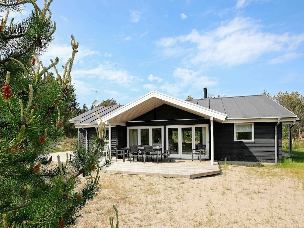 10 Person Holiday Home in Albaek-by Traum