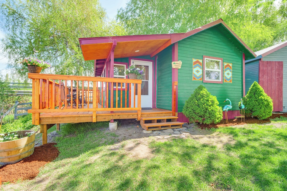 Fish & Hike: Peaceful Cabin on Williamson River