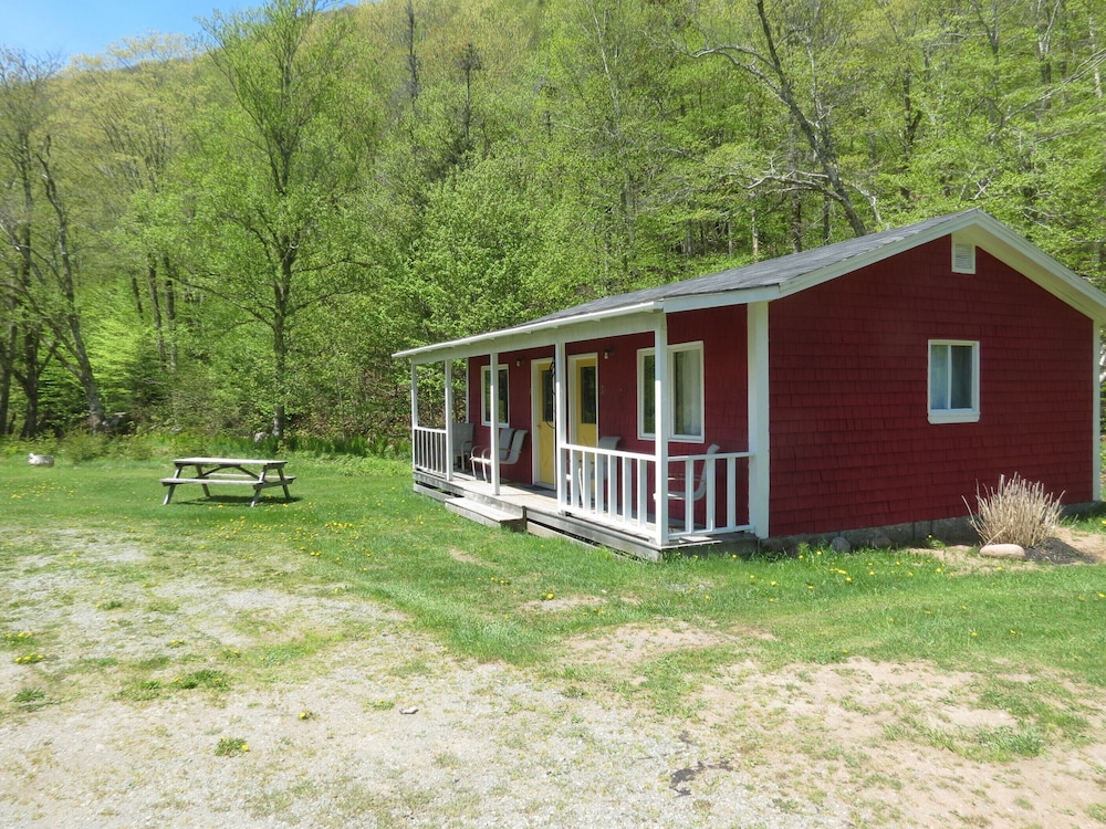 Big Intervale Fishing Lodge
