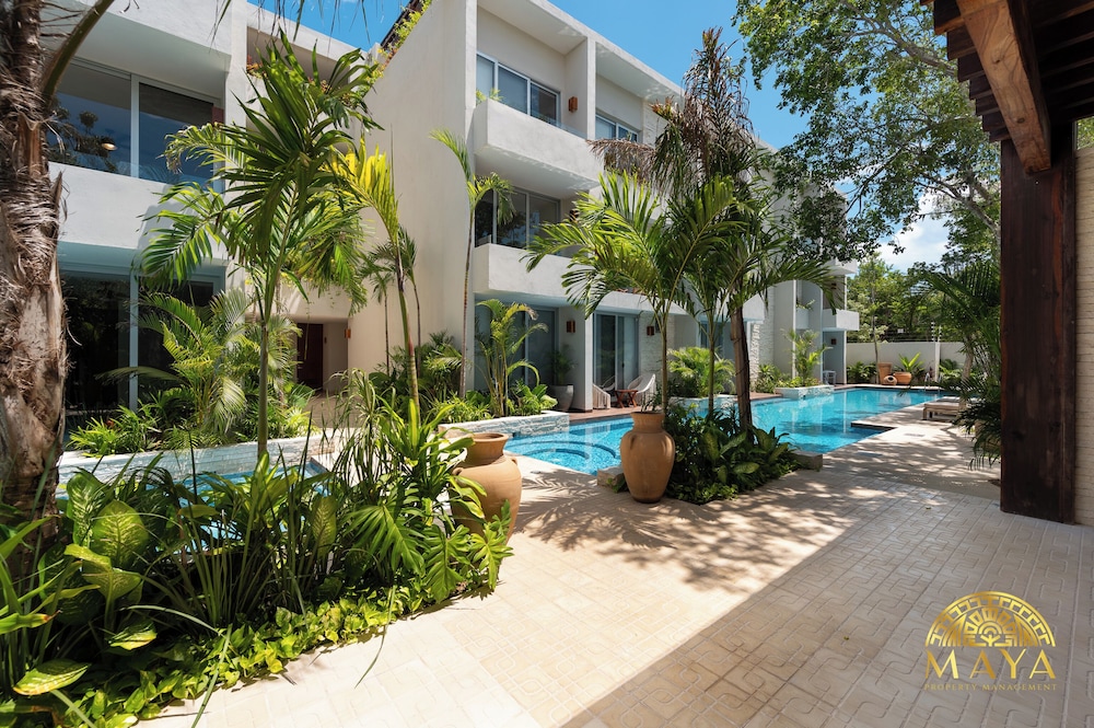 NHOA 205C 1BR Condo Pool View Aldea Zama