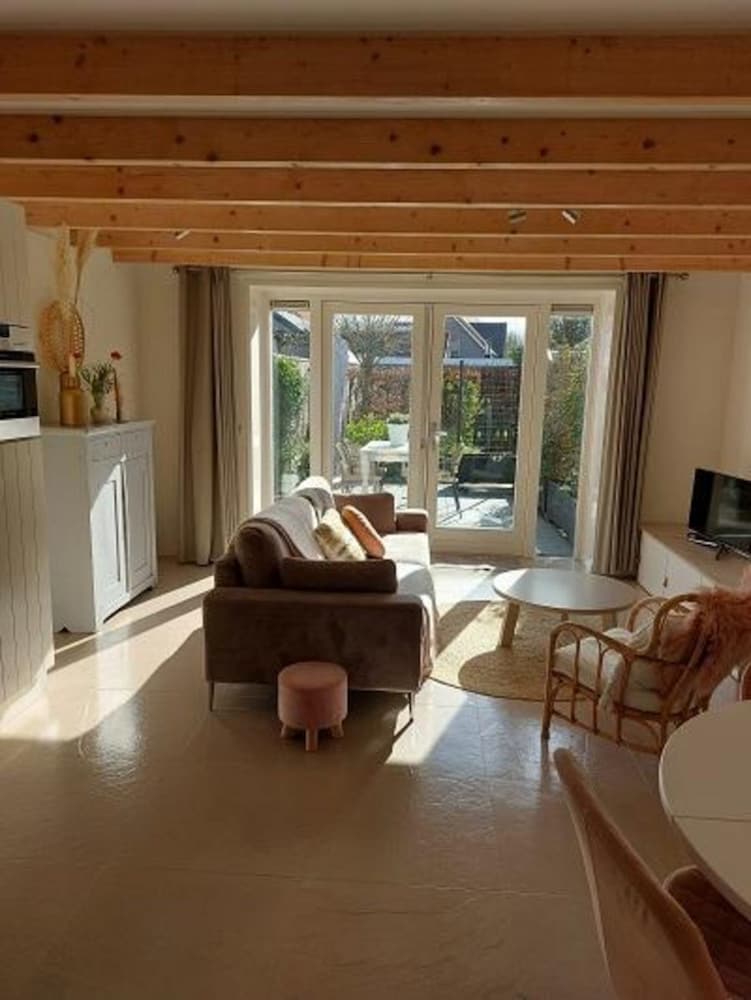 Cosy Furnished Holiday Home