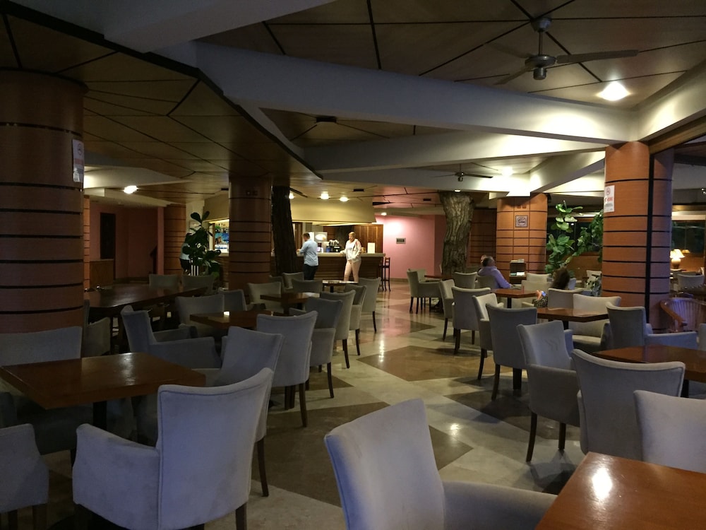Champion Holiday Village - All Inclusive